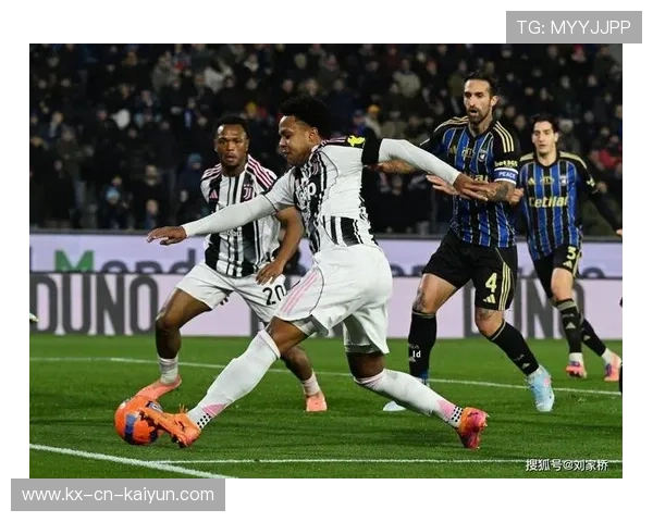 尤文连续传中制造混乱，麦肯尼凌空射门得分